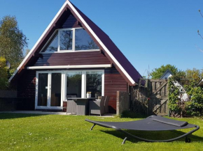 Cozy holiday home in Tuitjenhorn at De Duinen